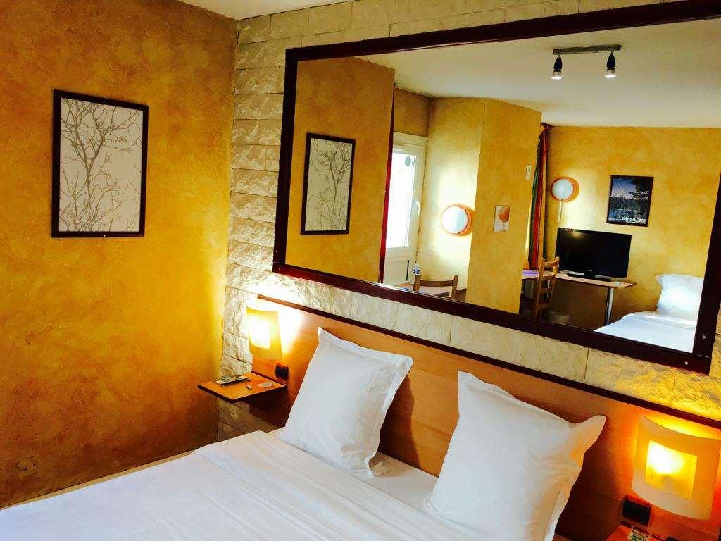 Hotel Bosquet Pau Centre - Self Check In Budget Hotel Номер фото