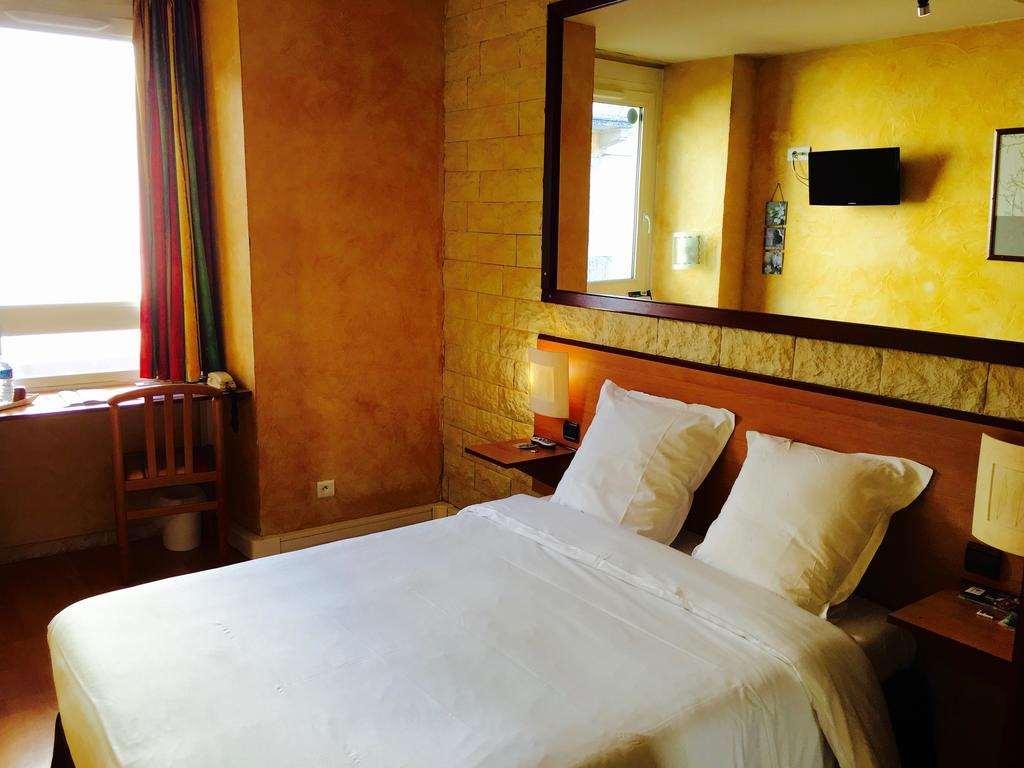 Hotel Bosquet Pau Centre - Self Check In Budget Hotel Номер фото