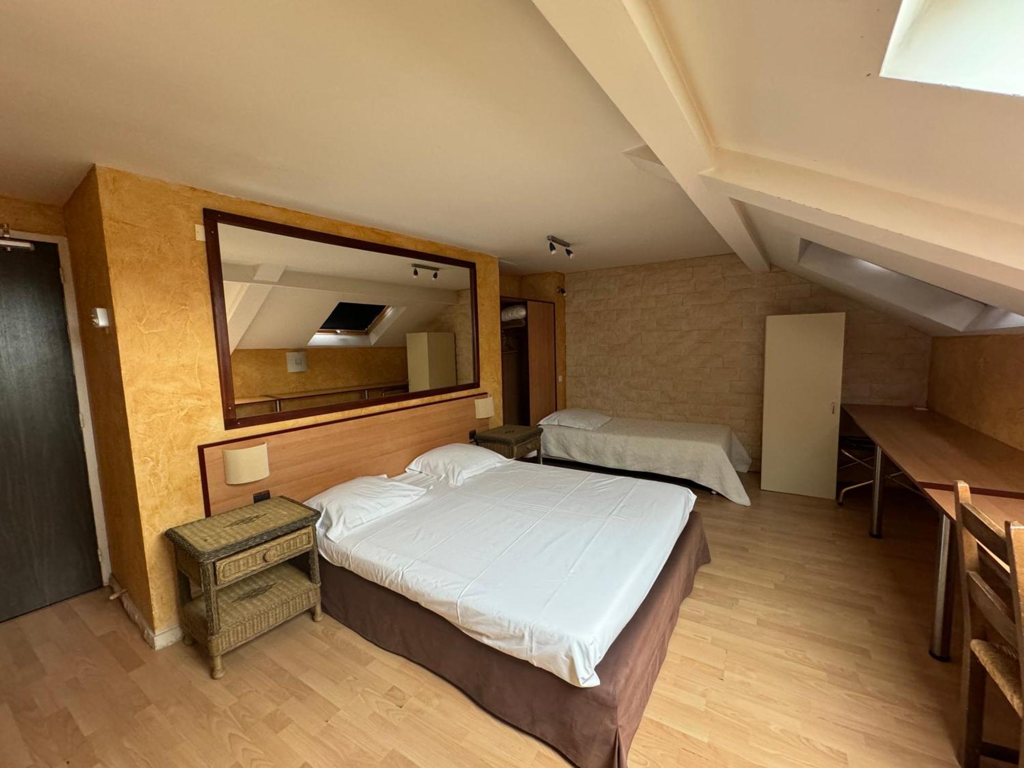 Hotel Bosquet Pau Centre - Self Check In Budget Hotel Экстерьер фото